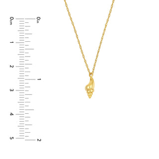 Conch Shell Pendant Necklace